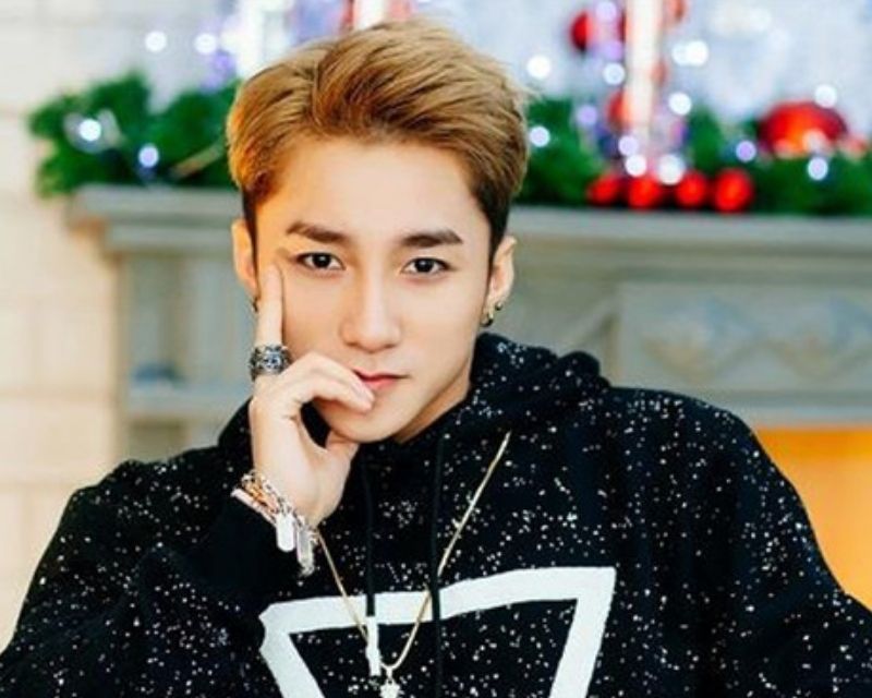 nhung-ca-si-noi-tieng-o-viet-nam