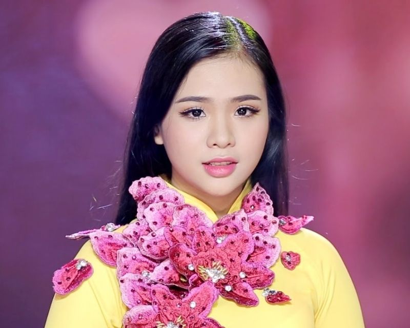 nhung-ca-si-tre-hat-bolero-hay-nhat-4