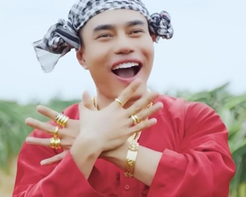 top-10-nghe-si-noi-tieng-nhat-viet-nam-5